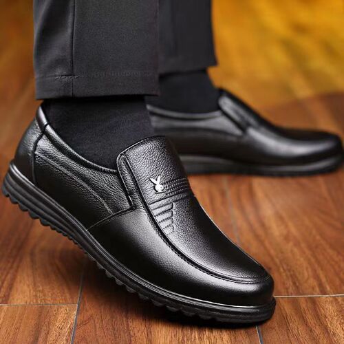  New Men's Fashion Casual Leather Shoes Soft Sole Soft Surface Beanie Shoes Flat Sole Dad Shoes Manufacturer Shipping