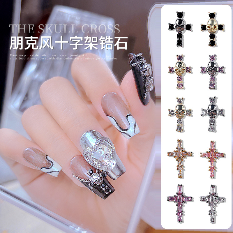 Red Cruz Roja marco joyería de uñas vintage punk metal personalidad aleación diamante incrustado cráneo decoración de uñas