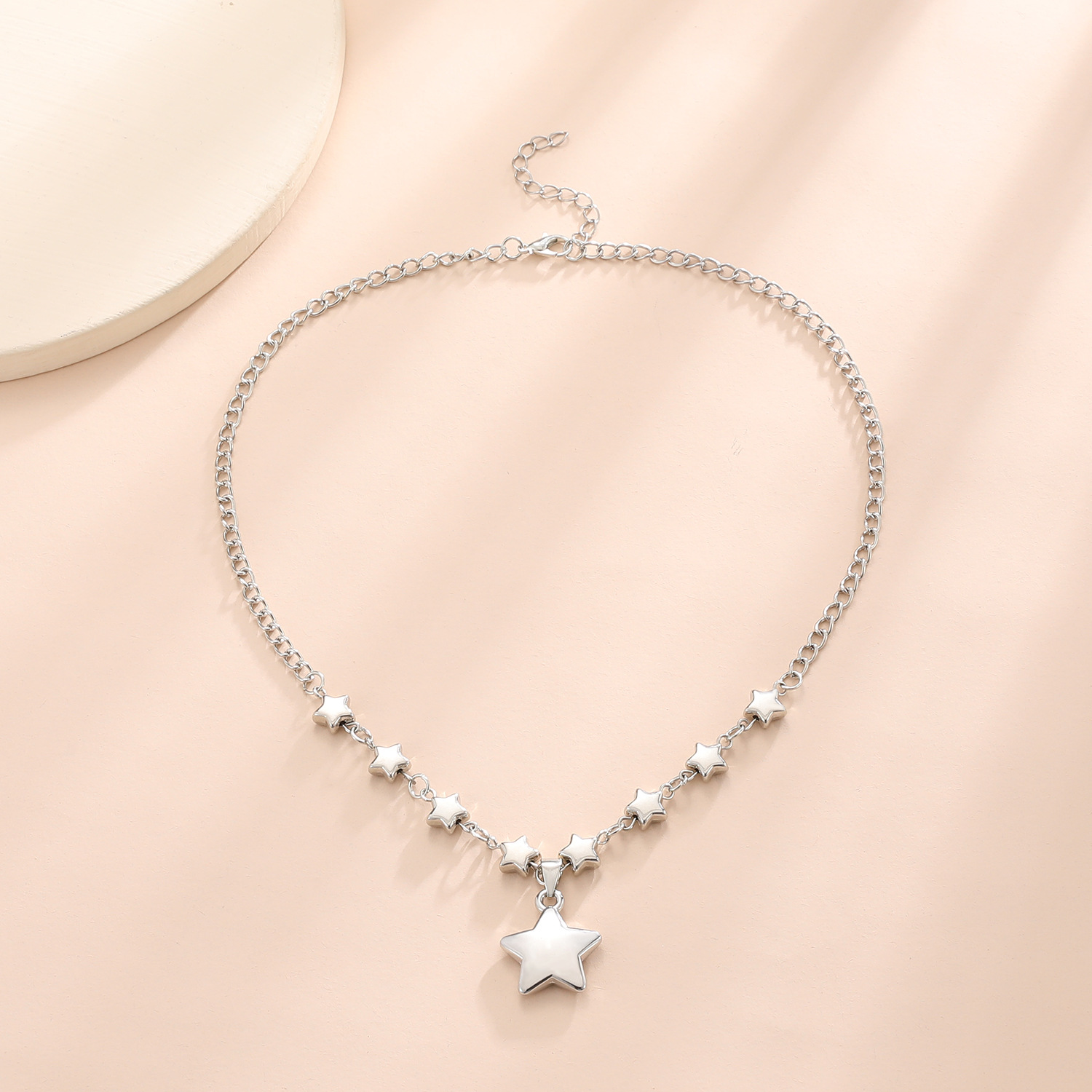Lady Classic Style Star Alloy Plating Women's Pendant Necklace display picture 3