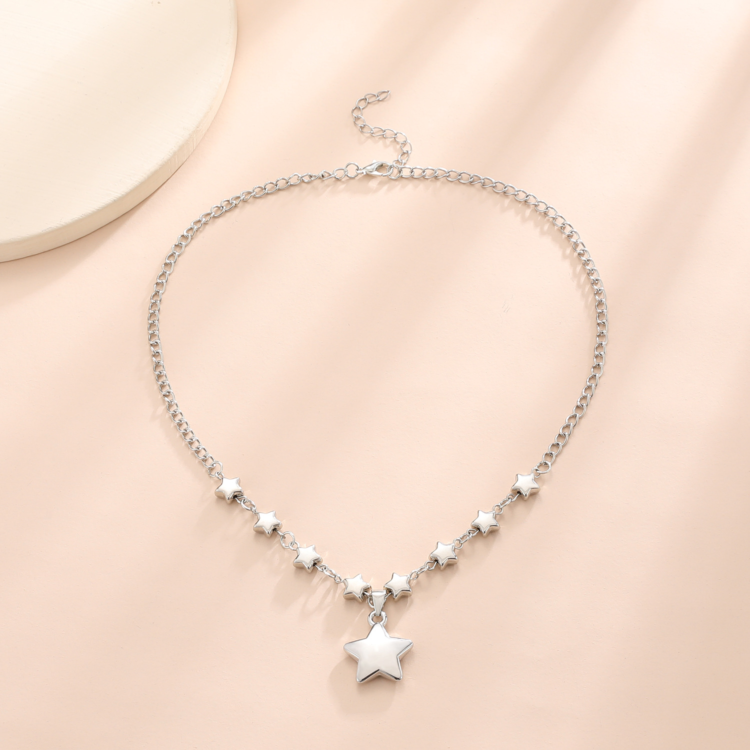 Holiday, Shopping Occasion Alloy Material Lady Classic Style Star Alloy Plating Women's Pendant Necklace
