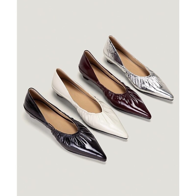2025 New Niche Design Pleated Pointed Toe Slimming Chunky Heel Single Shoes with Hidden Height Increase Shallow Mouth Women's Shoes Fashionable and Versatile