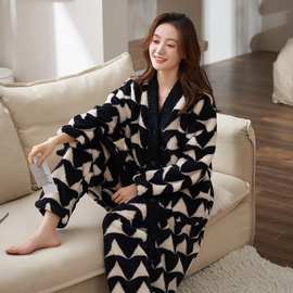 睡衣女冬季加厚珊瑚绒袄韩版可爱开衫V领保暖加绒女士家居服套装