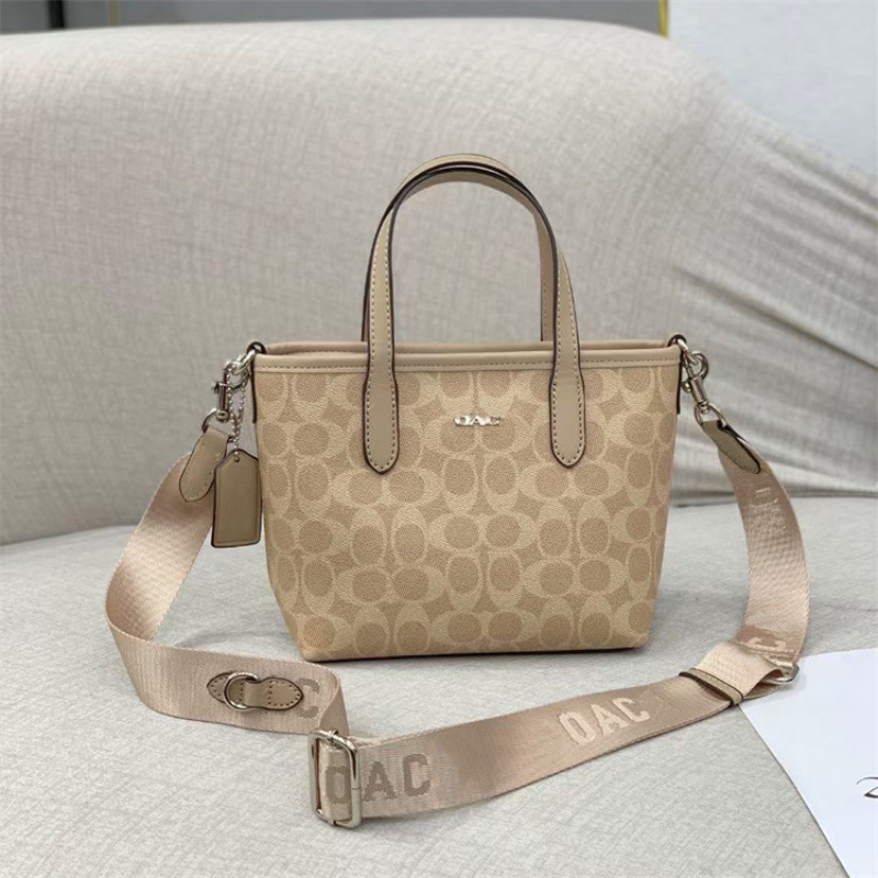 Coach City15 New Women's Bag with Wide Shoulder Strap, Small Tote Bag, Basket-Style Crossbody Shoulder Bag, Trendy Urban Women's Bag