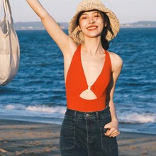 复古港风泳装性感深V领显白三角连体露背显瘦沙滩度假温泉泳衣女