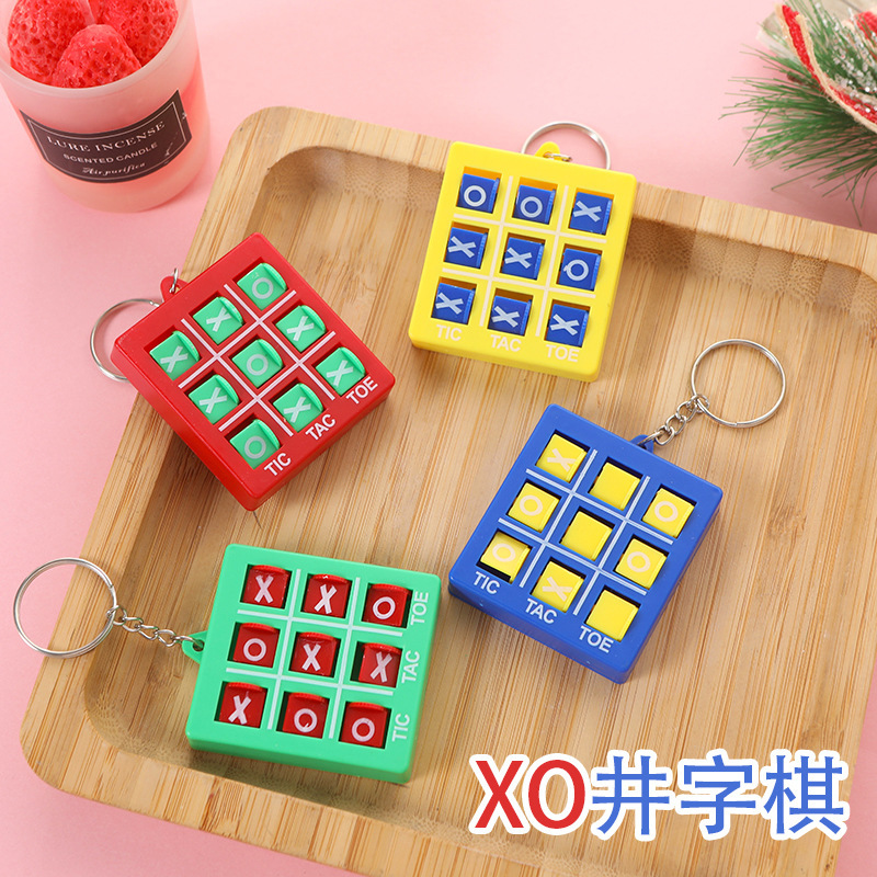 Cross-Border Tic-Tac-Toe with Keychain, Children's Stress-Relief Three-In-A-Row Xo Game, Early Education Training Circle-Cross Game, Pendant Gift Toy