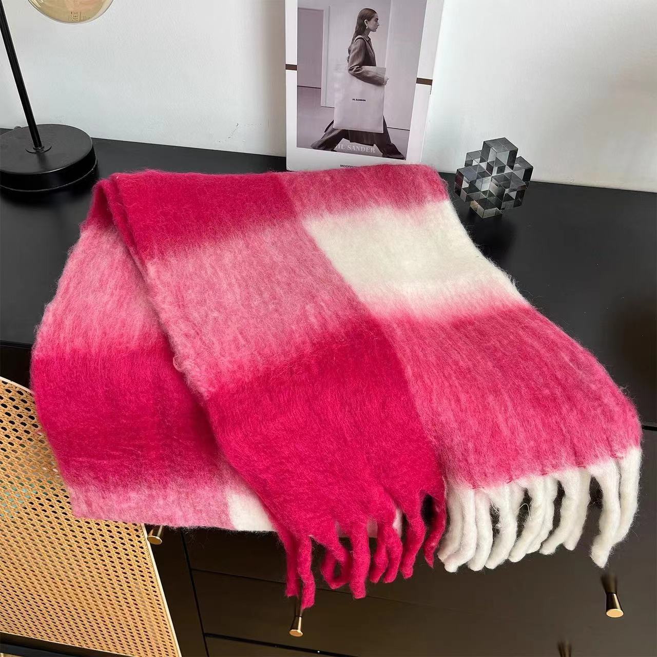 Bufanda Chal Grande de Mohair para Mujer de Poliéster Térmica a Cuadros para Invierno image 6