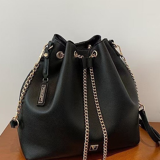 Casual Shoulder Bag Retro European and American Style Large Capacity 2024 Winter New Fashion Pure Color Chain Bag Bucket Bag