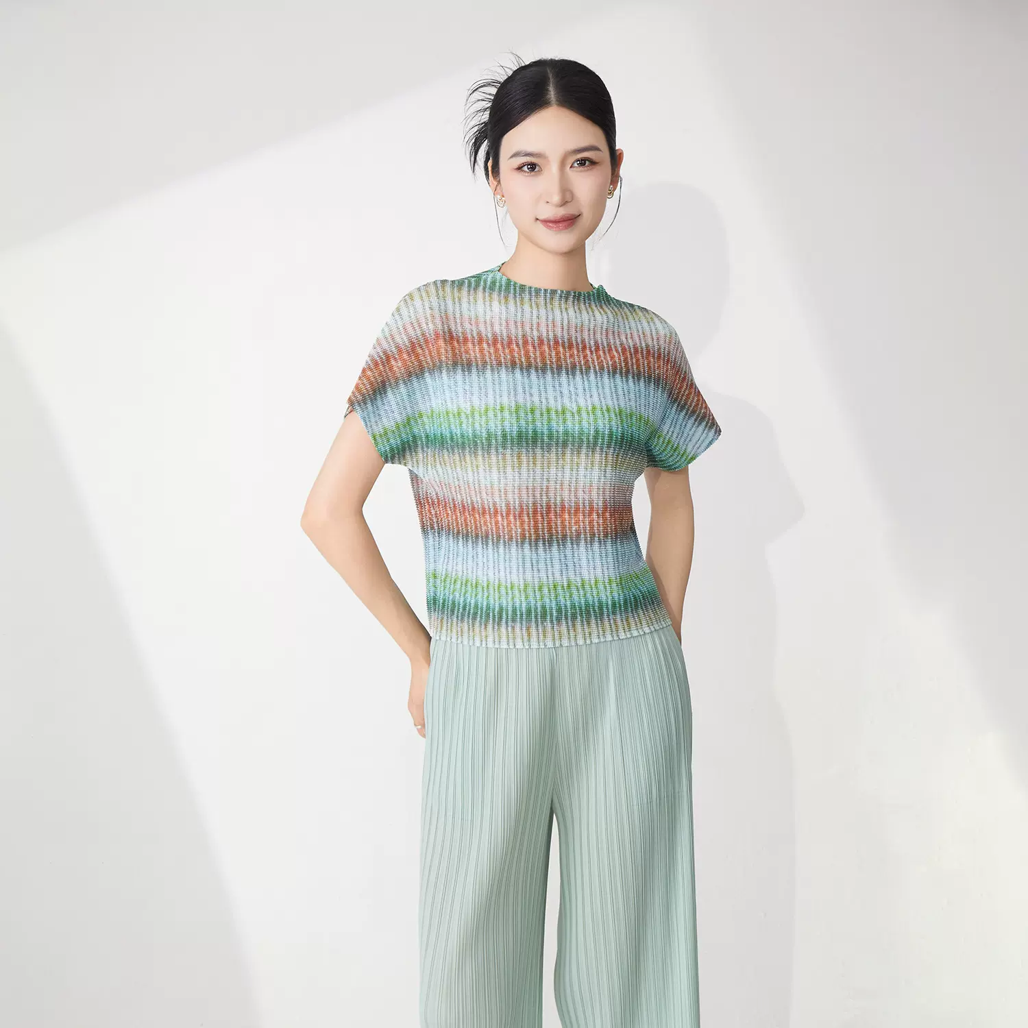 深圳南油短袖t恤女2025新款夏装蝙蝠袖宽松遮肉显瘦套头三宅上衣