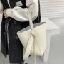 单肩荔枝纹新款斜挎水桶包