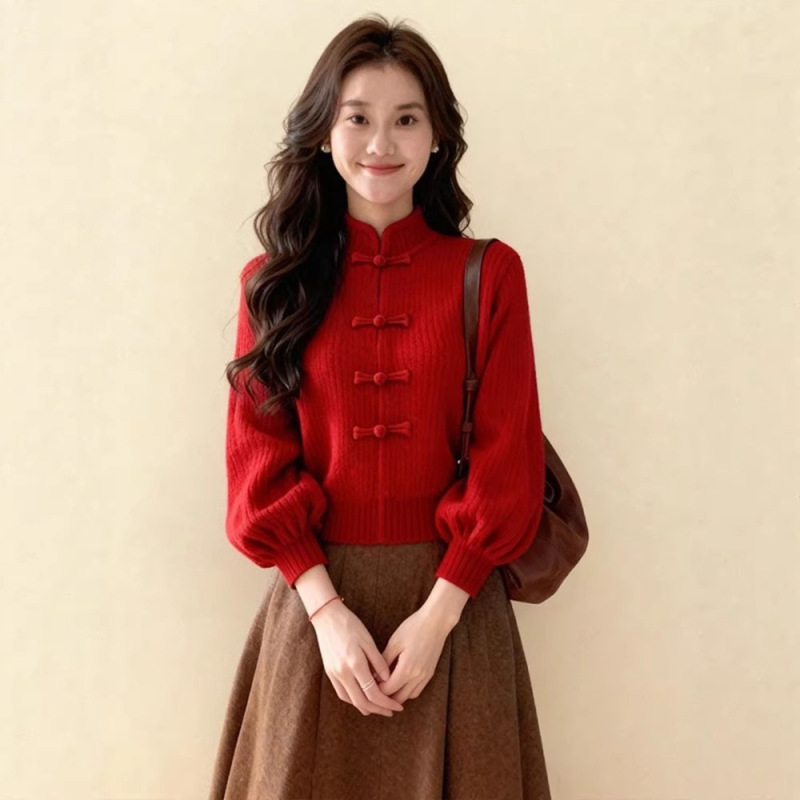 Christmas and New Year Red New Chinese-Style Buttoned Sweater for Women, Autumn and Winter Loose and Lazy High-End Short Knit Top
