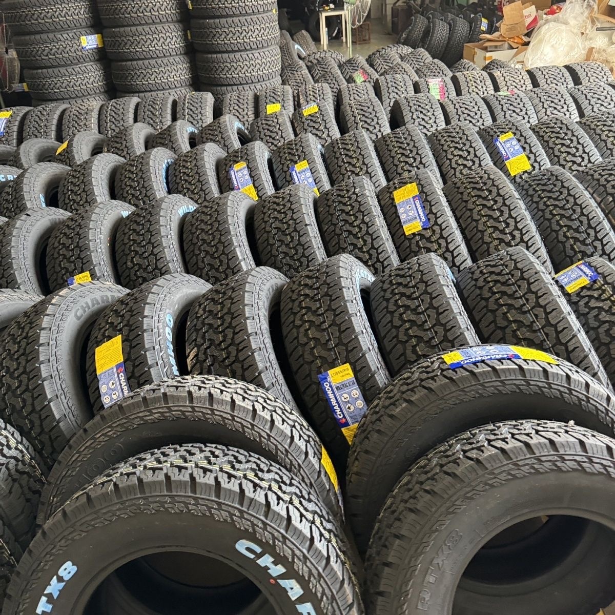Off-Road Tires 215/235/245/265/65/70/75R15R16R17 Pickup Truck Tires At/Mt Tires