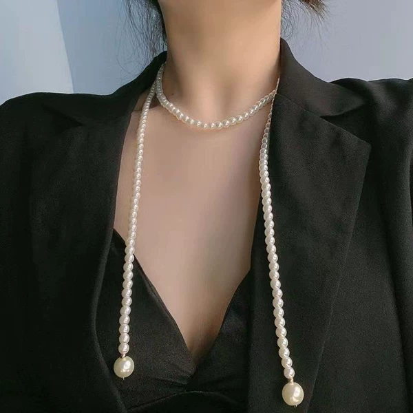 Round beads, 124cm