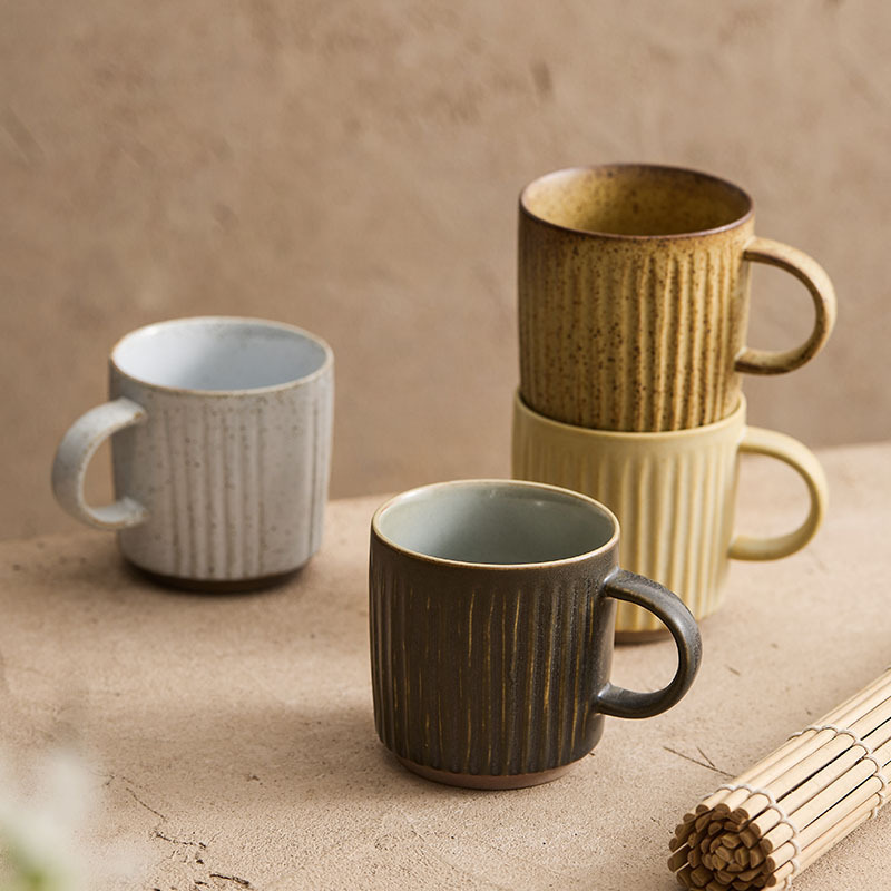 Taza de café de cerámica japonesa a mano, taza de marca retro, simple, hogar, alta calidad, taza de menú de la tarde, taza de pareja exquisita