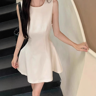 ����A�֟o���B��ȹ��Ů��2025�¿��OӋ��С����ʽ���|С����ȹ��