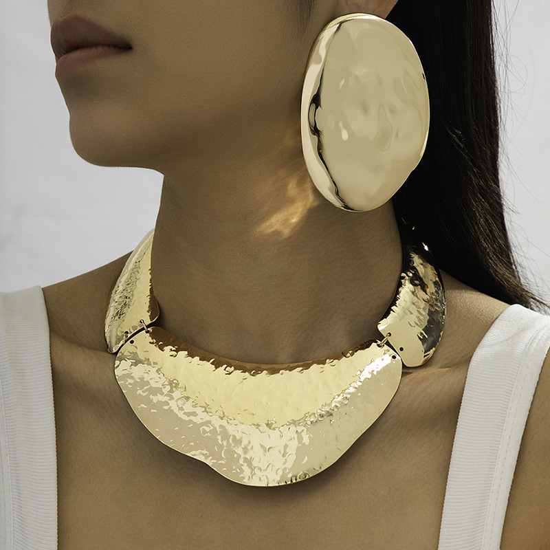 European and American Export Fashion Alloy High Torque Necklace Earrings Set Retro Elegant Fashion Elegant Ladies Jewelry