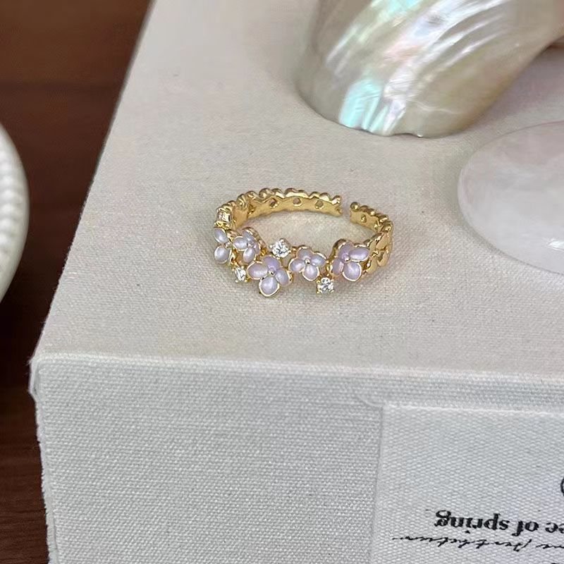 보라색 꽃 반지