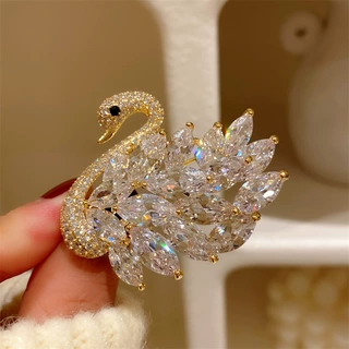 厂家直供奥地利水晶胸花 小天鹅胸针 正品超闪 百搭高级水晶胸花