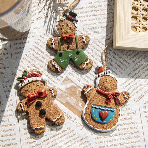 New Christmas tree fried gingerbread man pendant Christmas creative resin ornaments pendant scene arrangement pendant