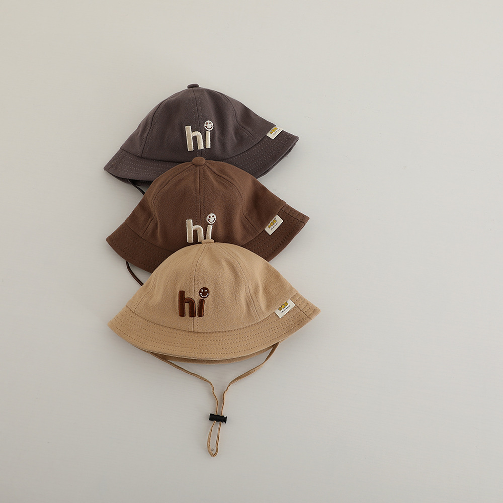 Sombrero para bebés coreano estilo simple letras bordadas sombrero de pescador primavera y verano delgado bebé fuera sombrero solar