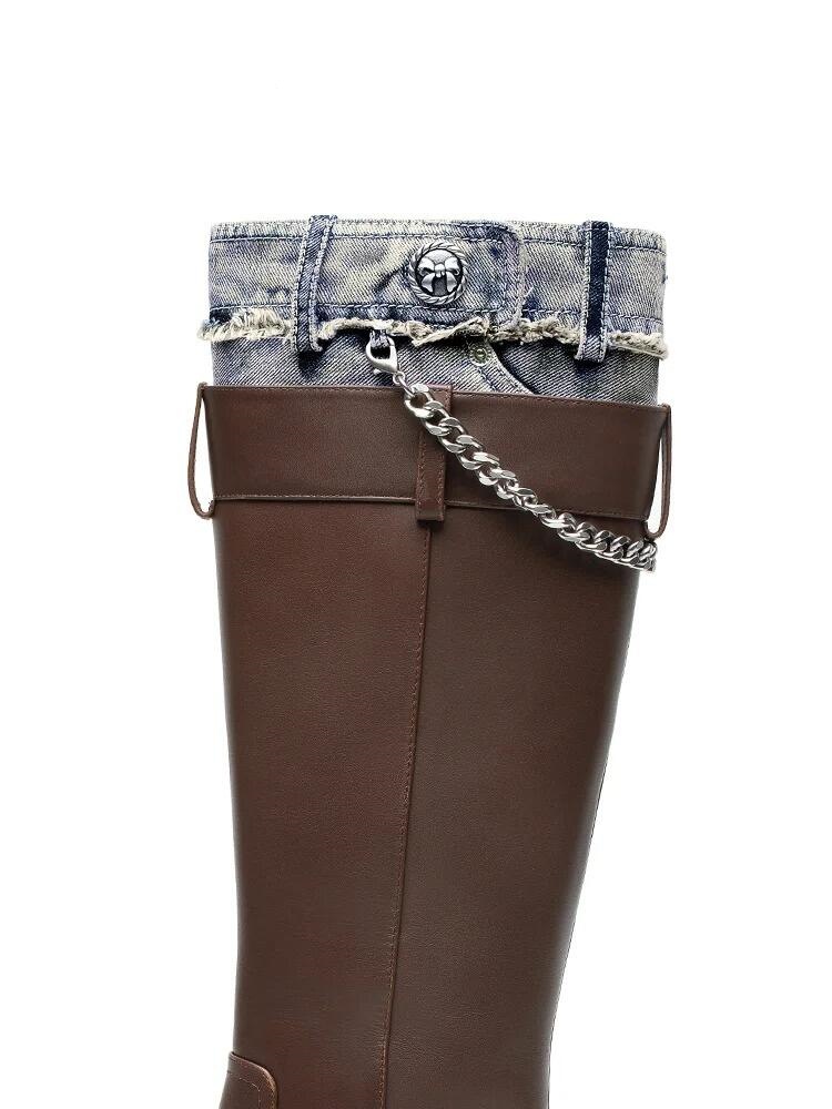 Stile da ciclista, progettato specificamente per le donne, realizzato in tessuto denim, con fibbie in metallo e vera pelle in stile western._voghion.com