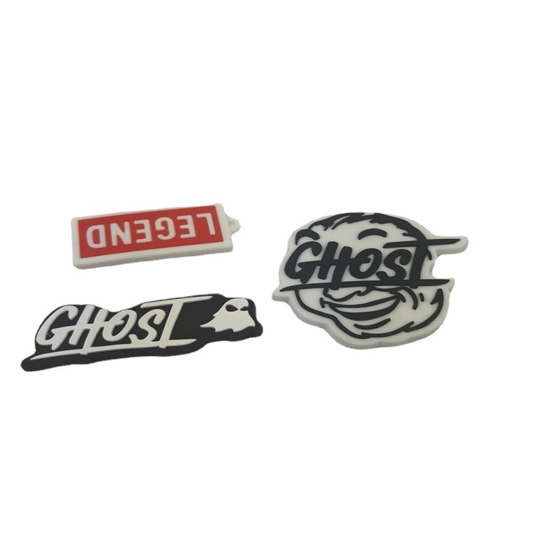 硅胶服装领标加工滴胶PVC商标logo生产 高档防水橡胶胸章图样设计