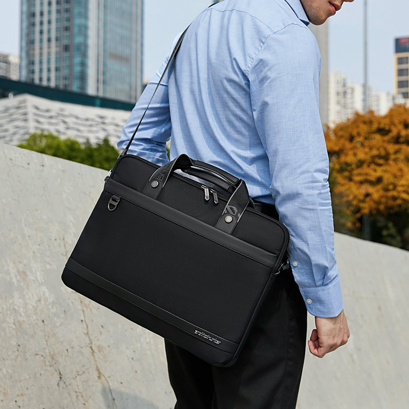 新款男士商务通勤户外出差办公单肩公文包 大容量防泼水手提包