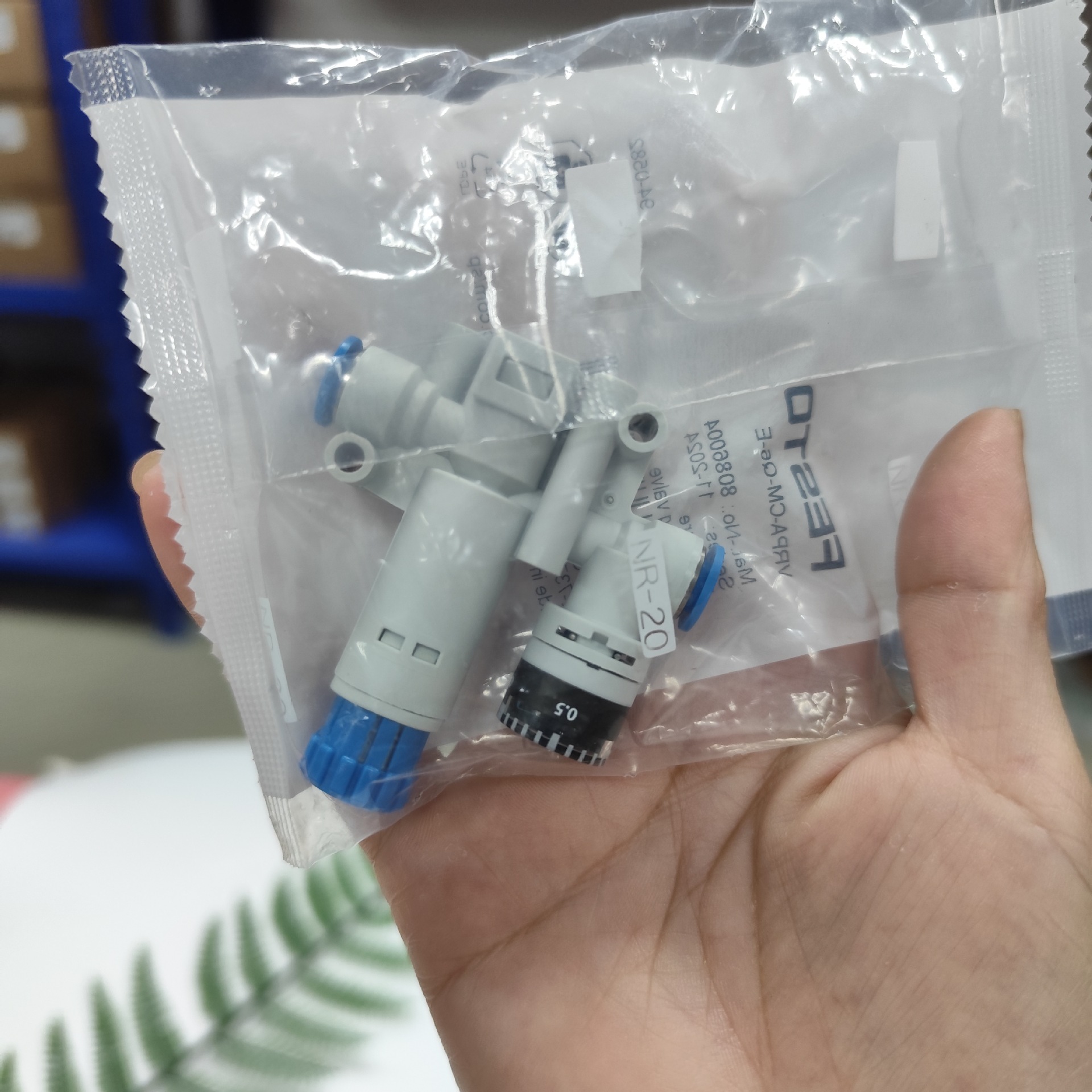 费斯托FESTO减压阀 VRPA-CM-Q4-E 8086003 VRPA-CM-Q6-E 8086004