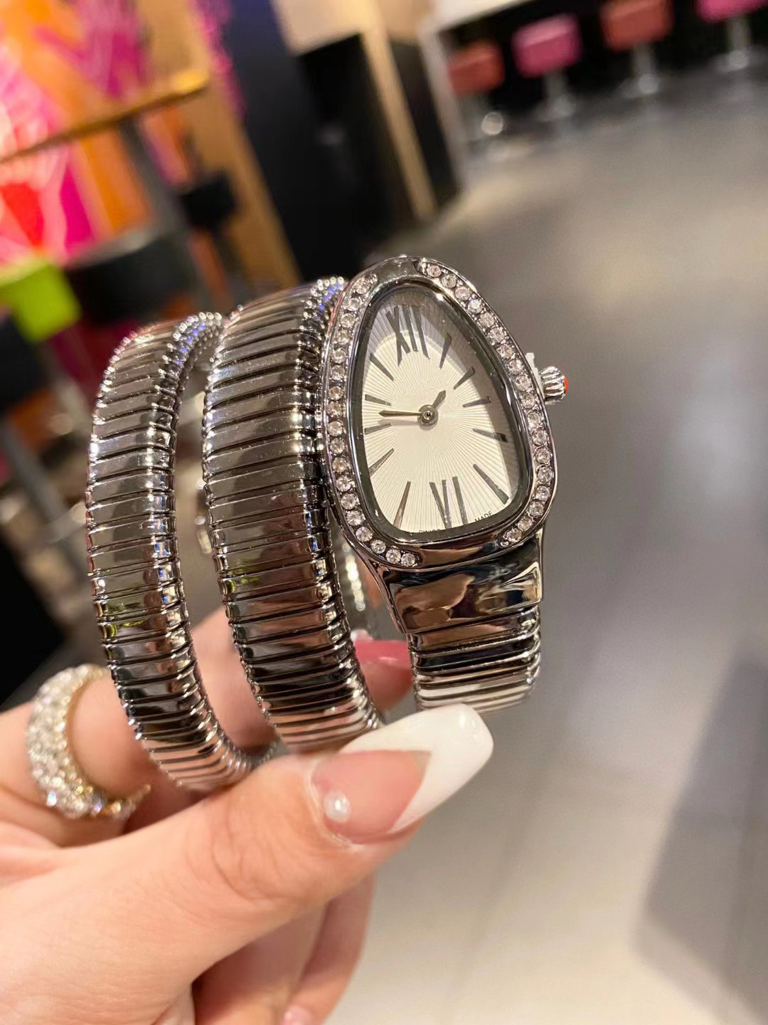 Other Snake-shaped Double Wrap Steel Band Quartz Watch