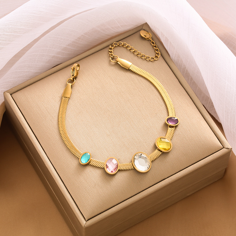 Pulsera de trébol de acero titanium vendedora caliente transfronteriza europea y americana con incrustaciones de concha pulsera colgante pulsera de diseño avanzado sin desvanecimiento al por mayor