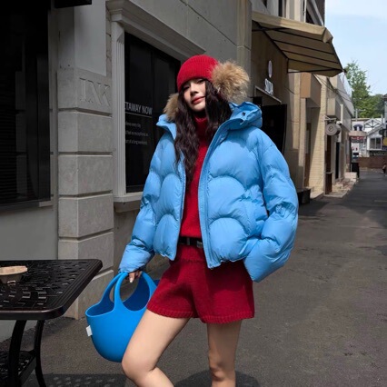 2026 Winter New Women's Puff Down Jacket with Flower Cap, Fashionable Short Thickened White Duck Down Coat, Trendy Outerwear