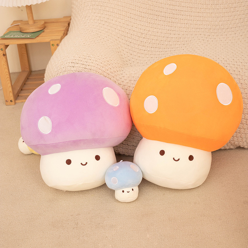 Cute muñeca de hongos dibujos animados coloridos juguetes de peluche muñecas grandes series de hongos al por mayor transfronterizos