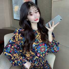 灯笼袖春季碎花修身收腰春秋连衣裙女春装2026新款复古高腰包臀裙