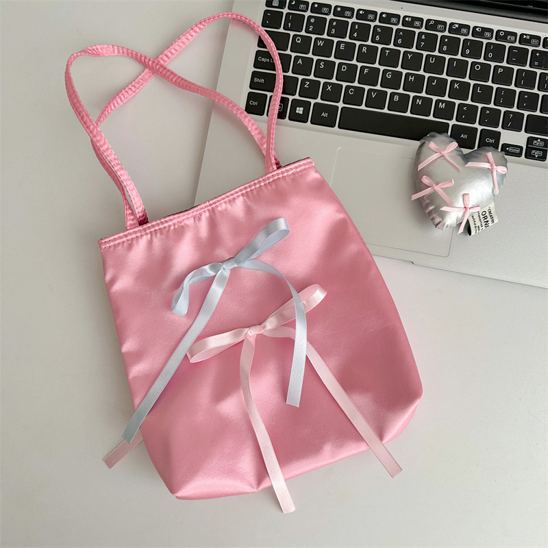 Women's Medium Cloth Solid Color Bow Knot Streetwear Square Buckle Tote Bag display picture 4