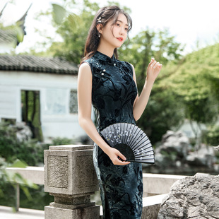 2025 New Chinese Style Cheongsam Spring and Summer Daily Sleeveless Stretch Milk Silk Fabric Retro Chinese Style Improved Cheongsam