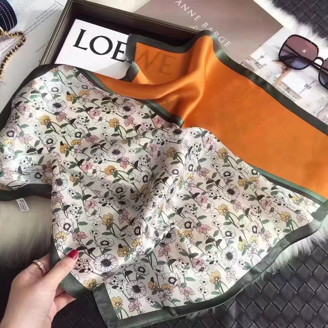 Nuevo bufandas de seda primavera y verano de alta calidad 70cm bufandas cuadradas de moda de estilo exterior bufandas decorativas delgadas bufandas cuadradas pequeñas