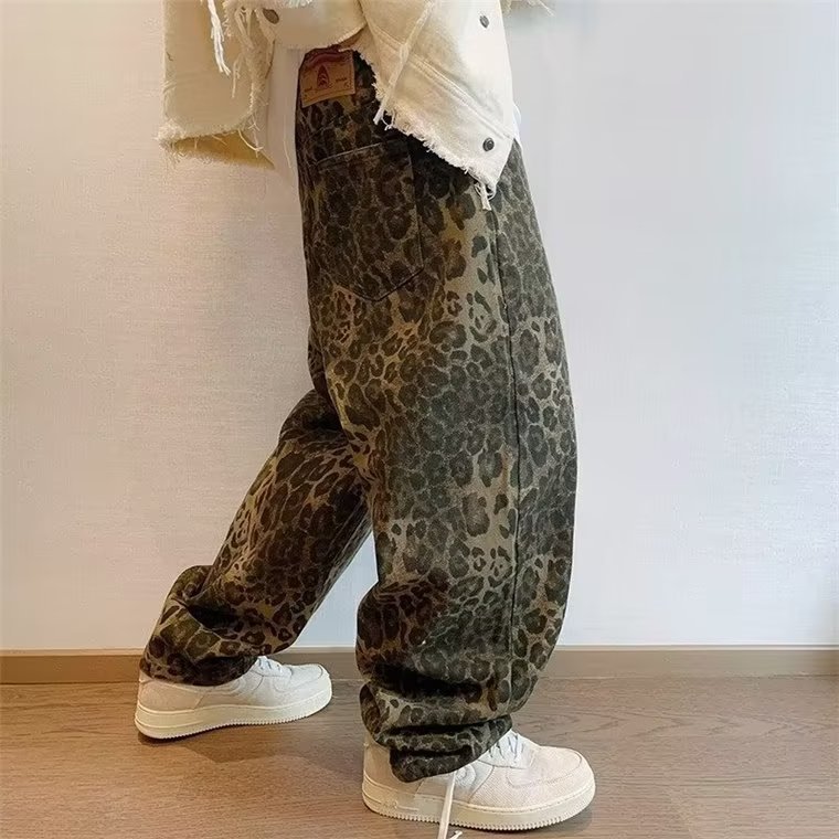 Estilo americano Street jeans hombres primavera y otoño marca de moda nicho suelto todo partido Ruan guapo leopardo estampado de pierna ancha Pantalones rectos