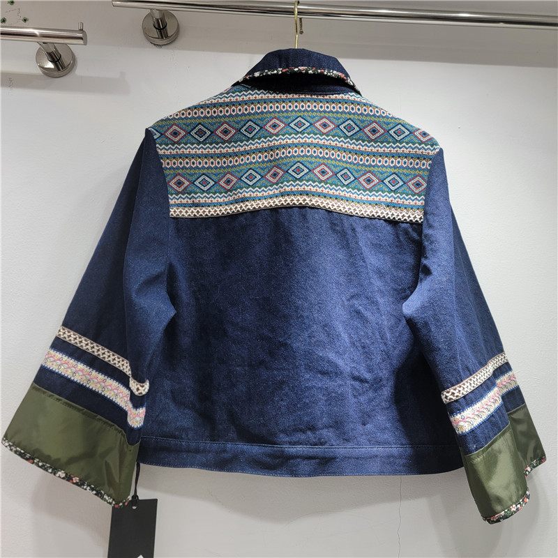 Chaqueta Corta de Mezclilla para Mujer de Diseño Empalmado image 2