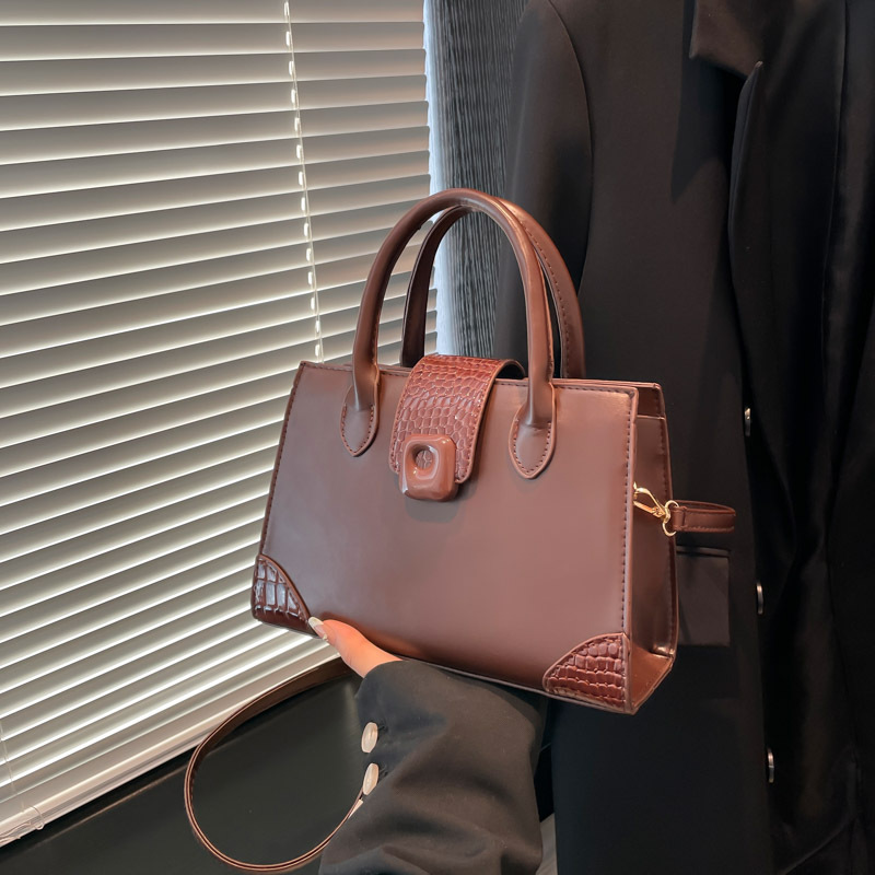 Bolso de moda de alto valor 2025, nuevo diseño de nicho de primavera, bolso de hombro, bolso pequeño