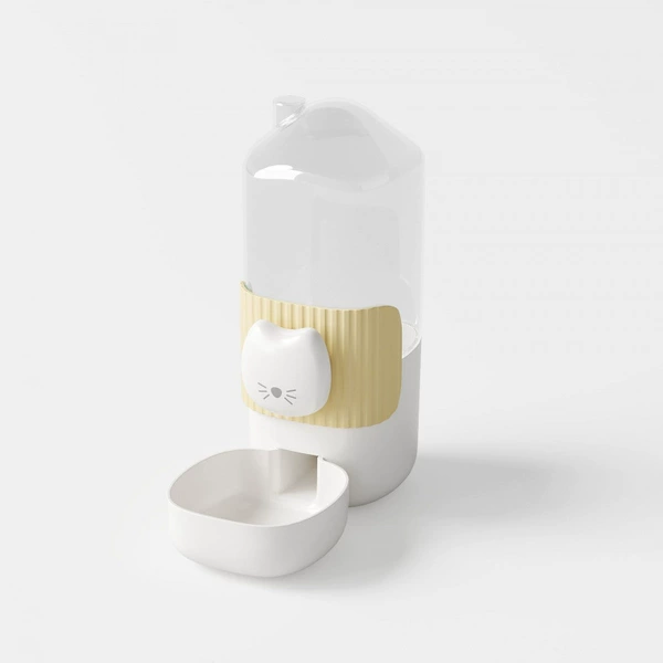 Milk coffee drinker