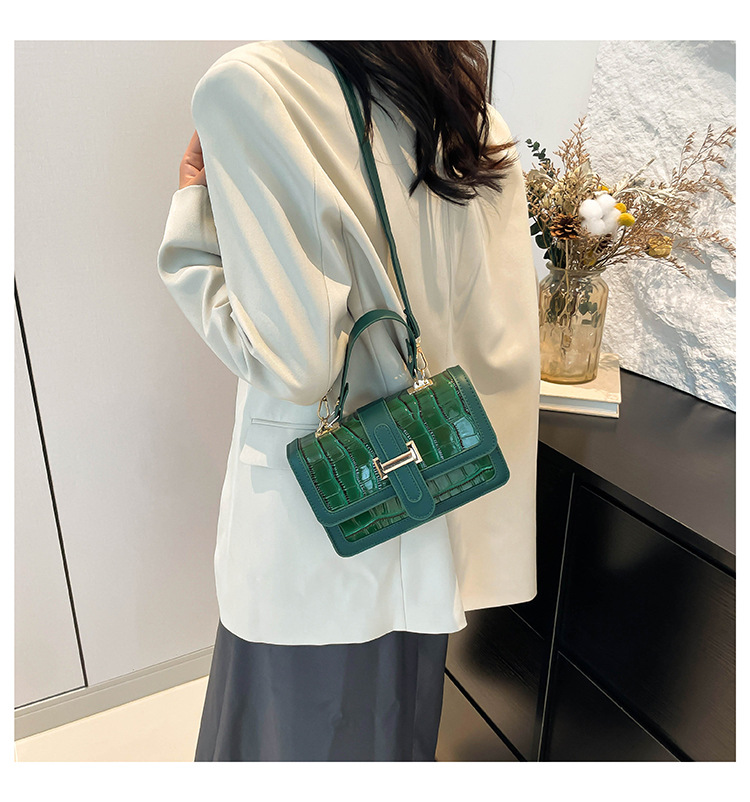 Håndholdt firkantet steinmønster 2024 Ny stil, trendy, eksklusiv, design i liten nisje, fasjonabel enkel kryssskulder_voghion.com