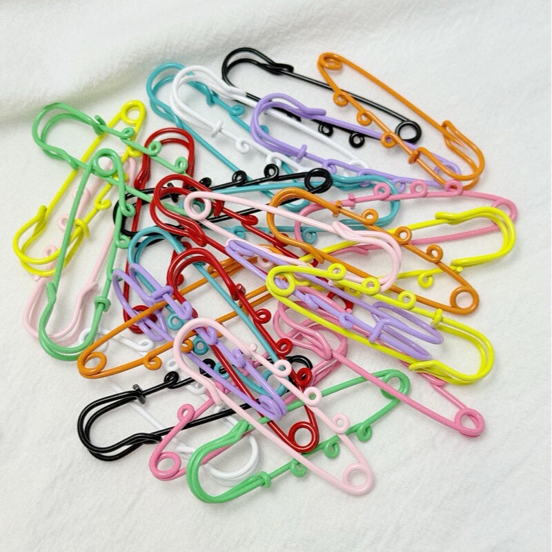 Eco-Friendly Spray-Painted Iron Safety Pins DIY Clothing Accessories Brooch Fashion Commuter
