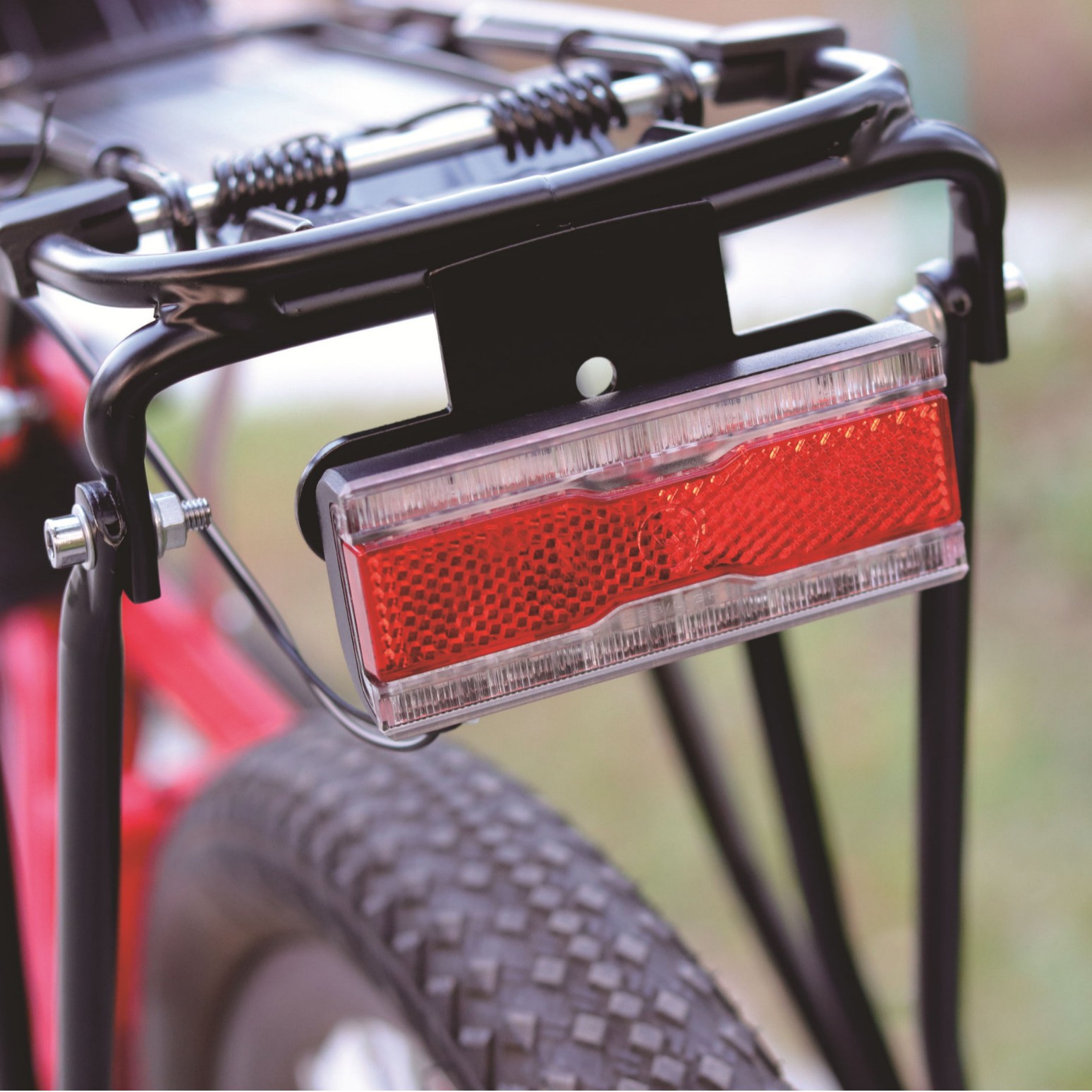 Amplio voltaje de La Bicicleta vehículo Eléctrico la motocicleta luz trasera bajo nivel flash freno táctil batería LED que fluye agua dirección