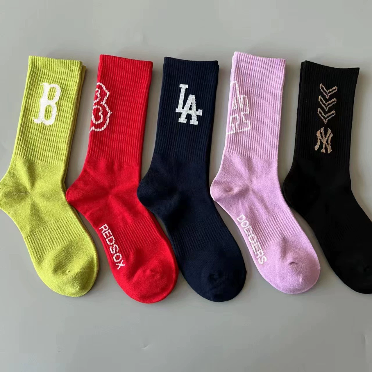Socks four seasons, sports high boots for men and women for leisure, baseball skateboard, shark, trousers, South Korea