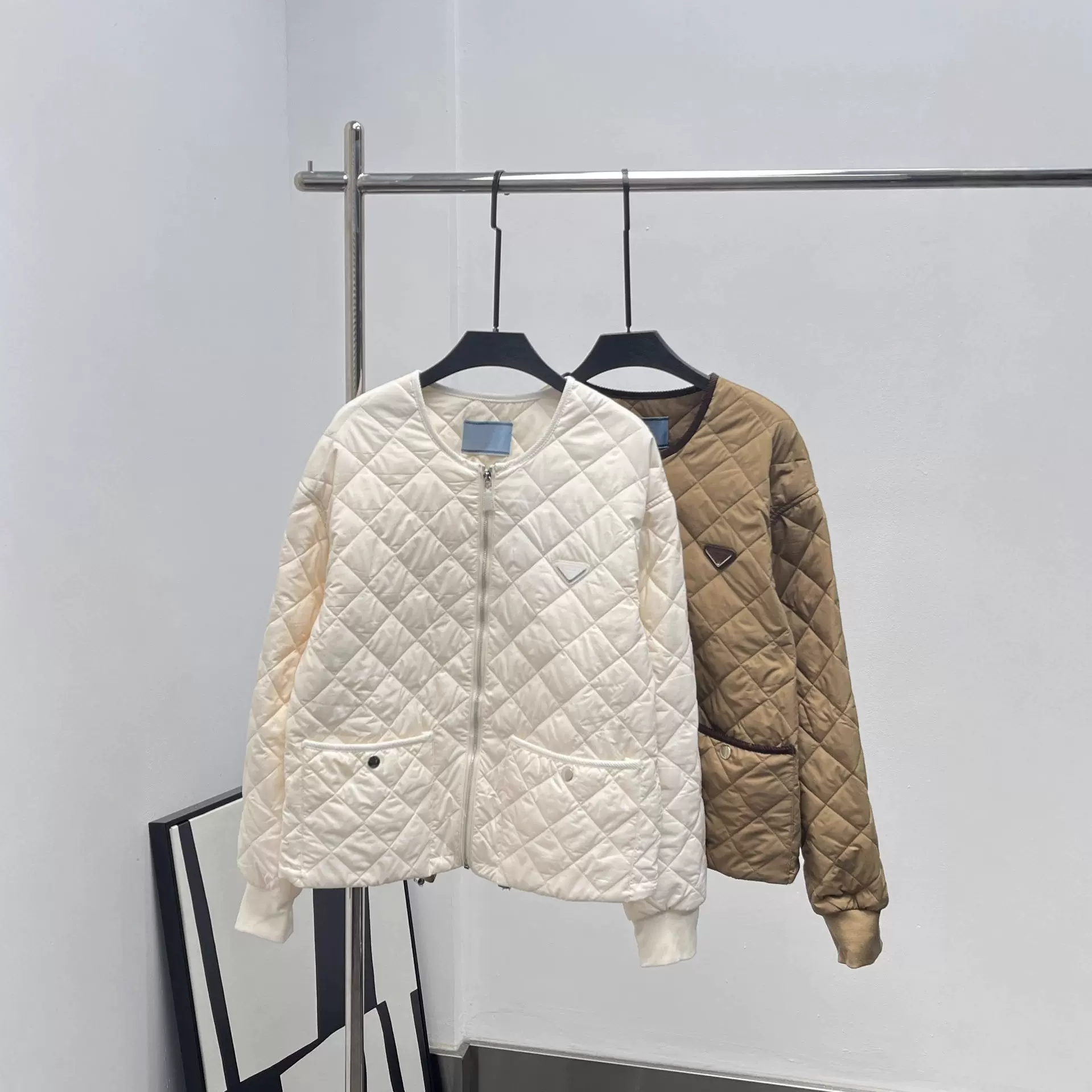 南油高版本2025秋冬新款三角牌菱形格纹棉服女宽松显瘦夹克外套