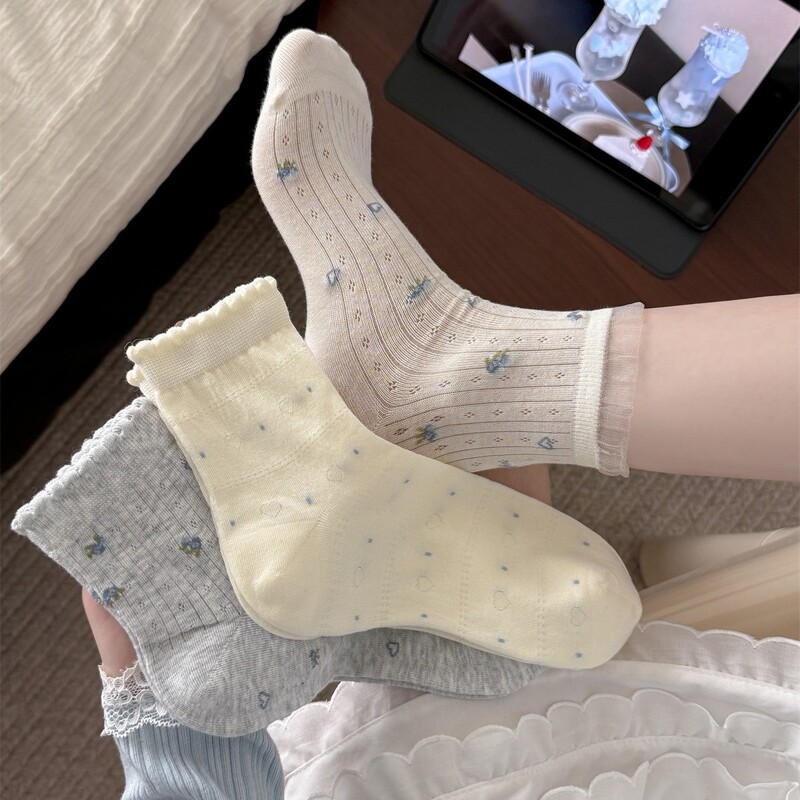 Spring and Summer Thin, Gentle, Small Floral Socks for Women, French Lace Trim, Short Tube, Breathable Mesh, Women's Cotton Socks for Summer
