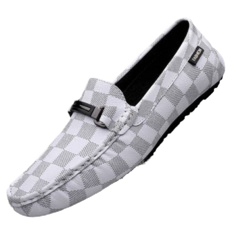 Ajedrez al por mayor y cartas de otoño de moda ventilada antideslizante zapatos Bean zapatos casuales de cuero suave para hombres