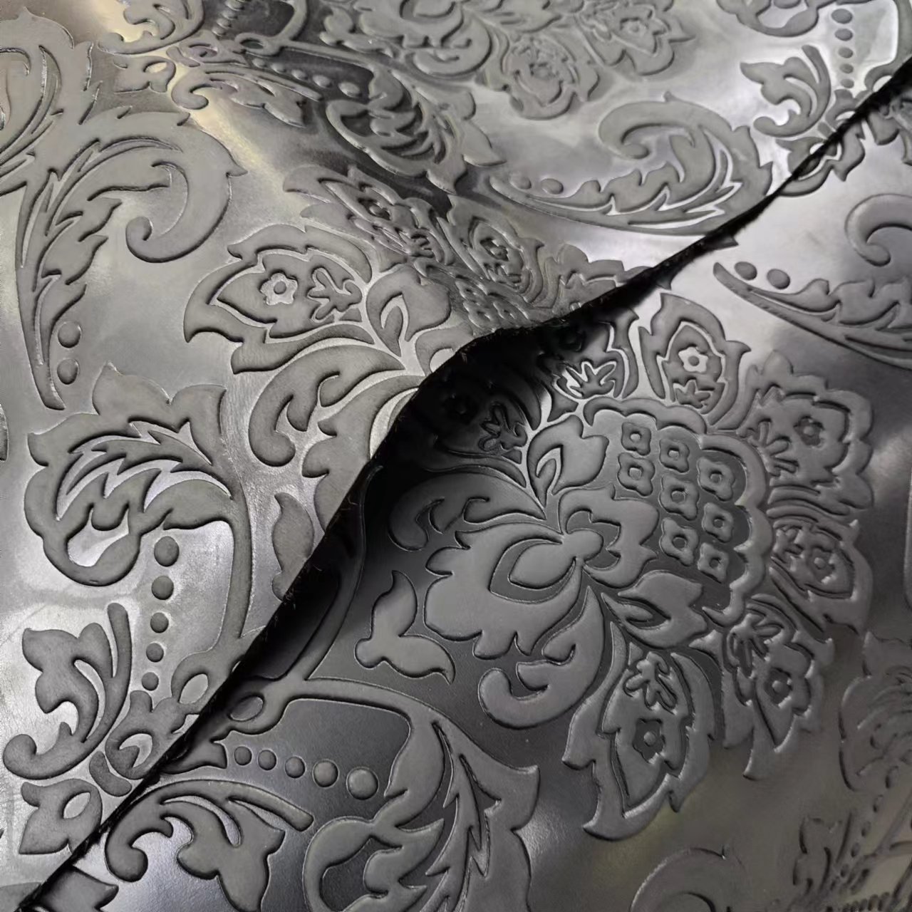 复古黑色玫瑰花油蜡牛皮革压花纹手袋化妆盒装饰