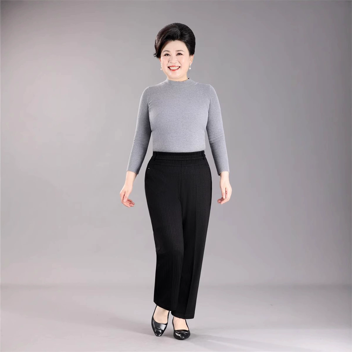 Женские брюки среднего и пожилого возраста, брюки для мам, весенние и осенние брюки с высокой талией, свободные брюки для людей среднего и пожилого возраста, которые можно носить на улице.