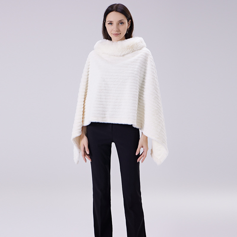 跨境代发2025秋冬保暖雪尼尔毛领斗篷女大码套头针织披肩外贸现货