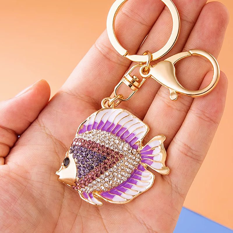 49g Weight Lobster Trigger Clasp Closure Clasp Closure Type Rhinestones Inlay Material Keychain Classification 1 Piece Quantity Daily Occasion Zinc alloy Material Fish Pattern Unisex Gender Plating, Diamond Design Cute Style 1 Piece Cute Fish Zinc Alloy Plating Diamond Rhinestones Unisex Lobster Trigger Clasp Closure Keychain 无